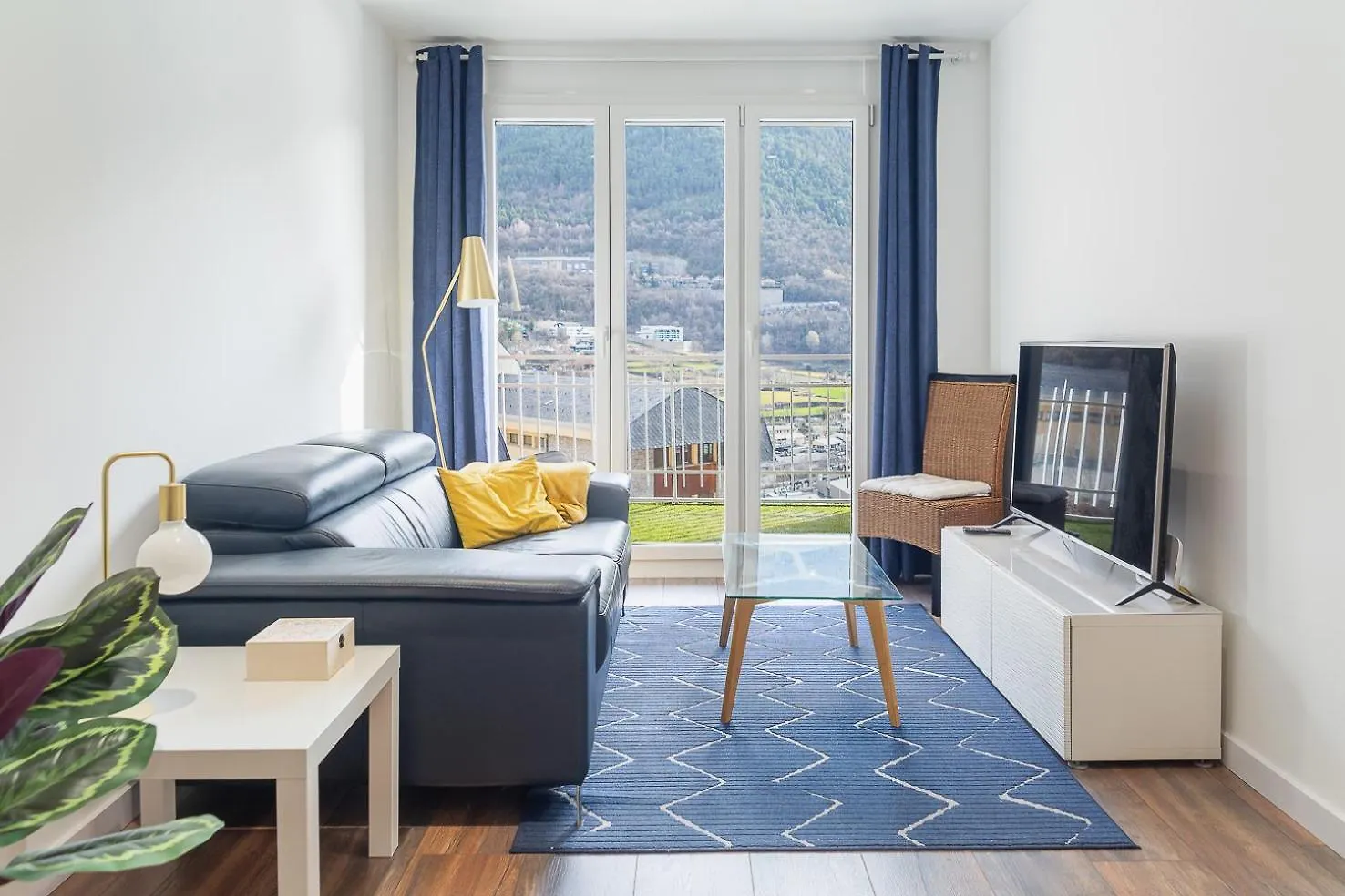 Andbnb I Apartamento Centrico Con Terraza Y Parking Gratuito Andorra-a-Velha