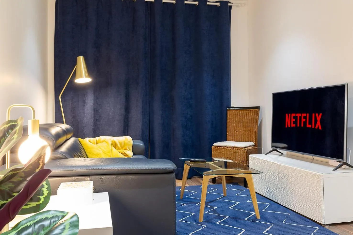 Andbnb I Apartamento Centrico Con Terraza Y Parking Gratuito Andorra-a-Velha 0*,