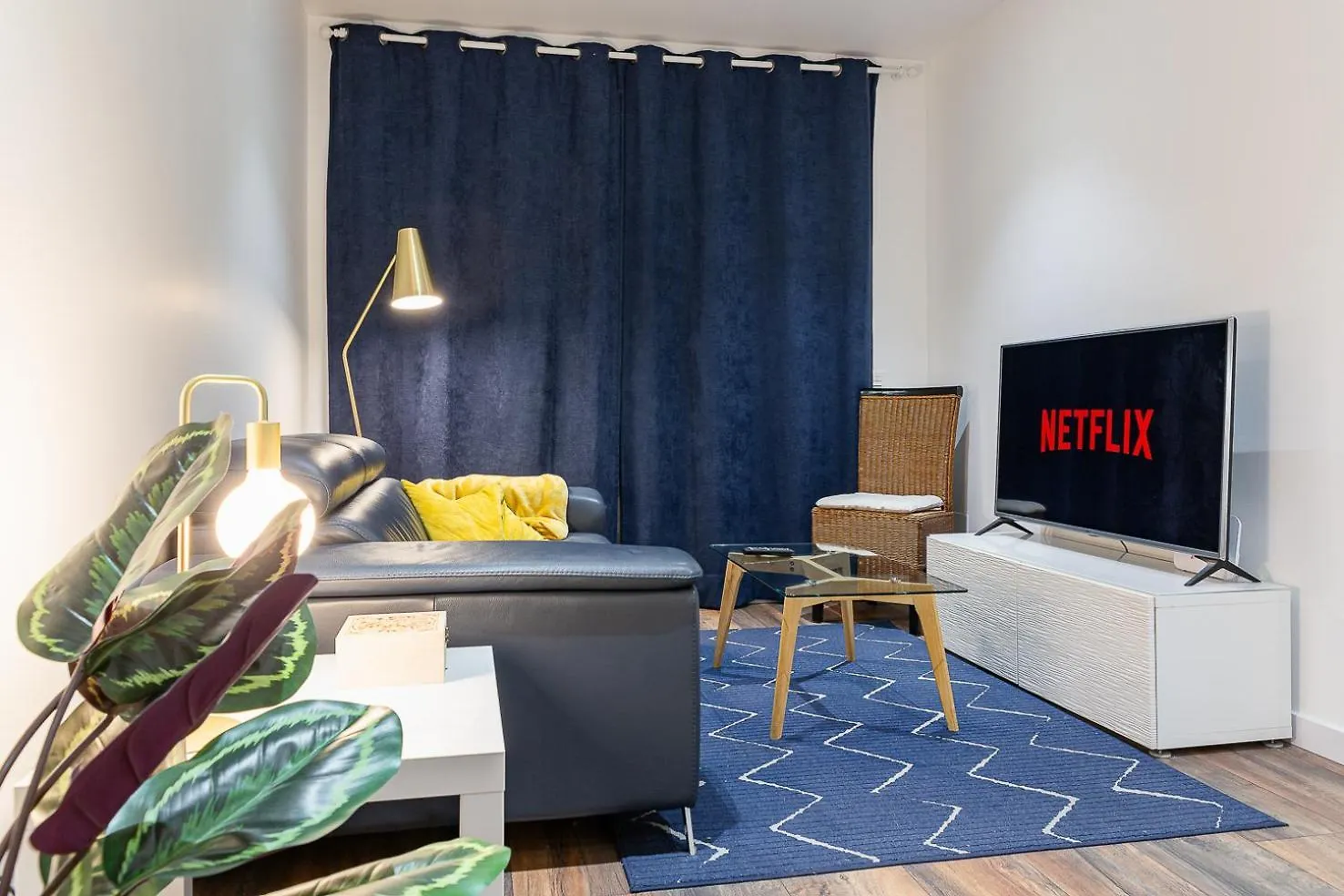 Andbnb I Apartamento Centrico Con Terraza Y Parking Gratuito Andorra-a-Velha